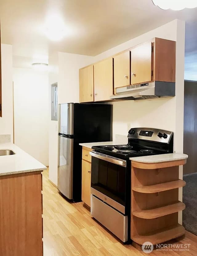Property photo for 2229 42nd Avenue SW #205, Seattle photo 4