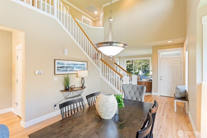 Property photo for 15105 85th Avenue NE, Kenmore photo 6