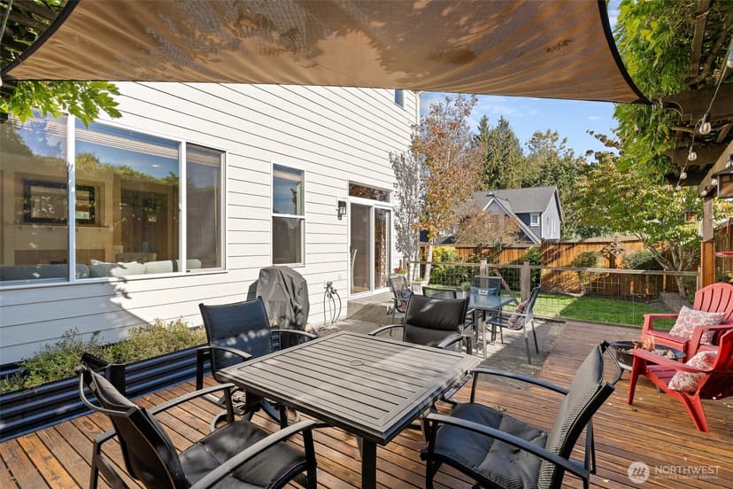 Property photo for 15105 85th Avenue NE, Kenmore photo 30