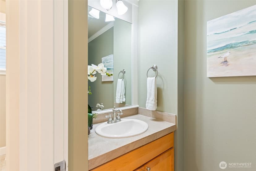 Property photo for 15105 85th Avenue NE, Kenmore photo 13