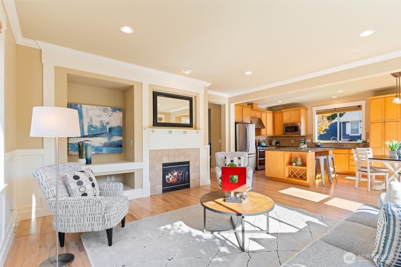 Property photo for 15105 85th Avenue NE, Kenmore photo 11