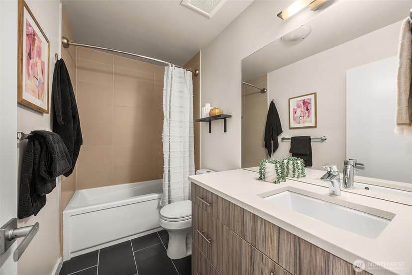 Property photo for 121 20th Avenue, Seattle photo 19