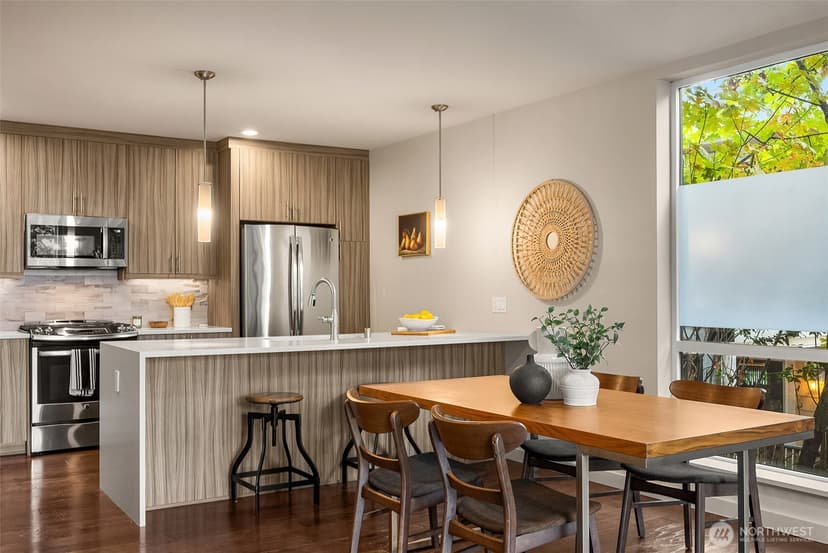 Property photo for 121 20th Avenue, Seattle photo 10