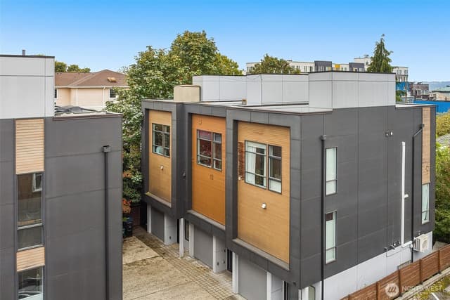 Property photo for 121 20th Avenue, Seattle