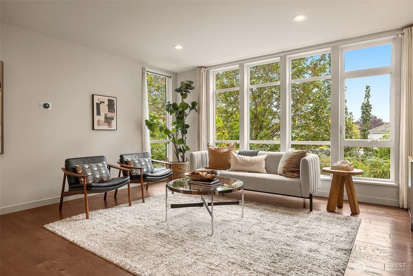 Property photo for 121 20th Avenue, Seattle photo 5