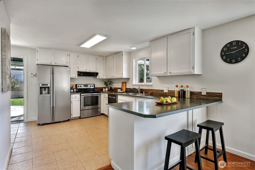 Property photo for 12103 Gibson Road, Everett photo 10