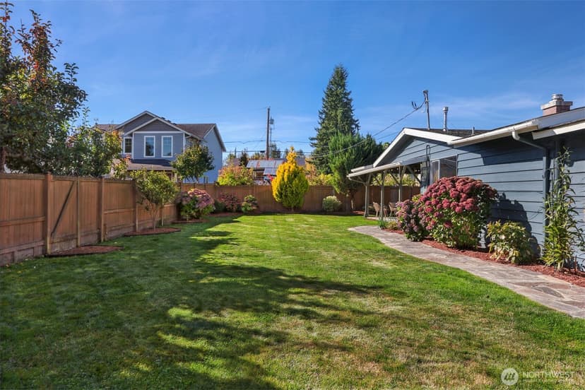 Property photo for 12103 Gibson Road, Everett photo 21
