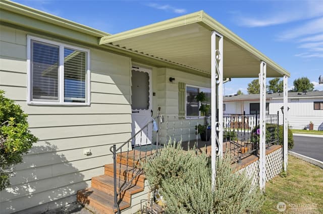 Property photo for 10628 60th Street Court E #140, Puyallup photo 5