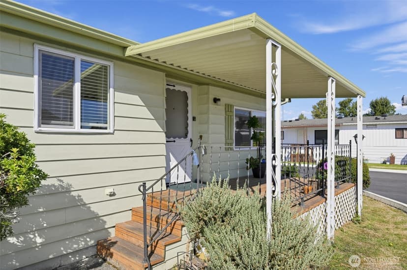 Property photo for 10628 60th Street Court E #140, Puyallup photo 5