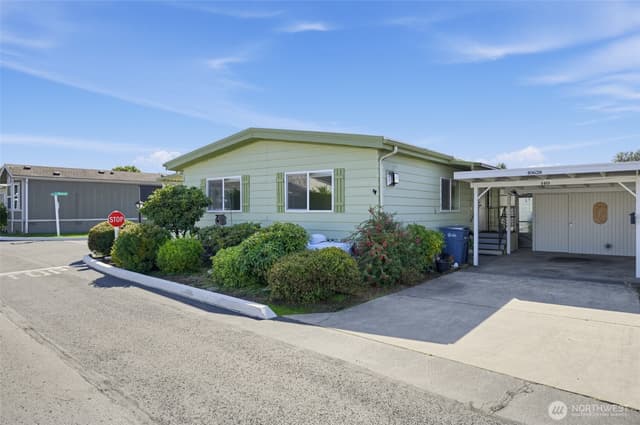 Property photo for 10628 60th Street Court E #140, Puyallup photo 2