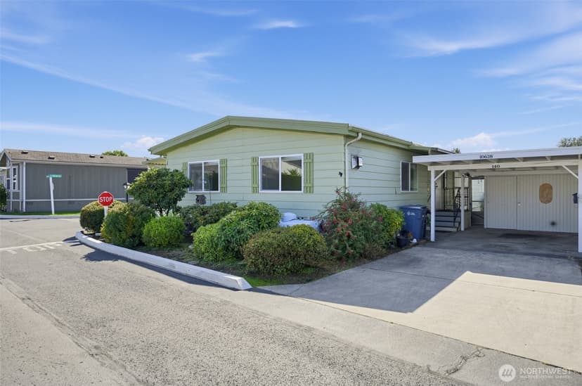 Property photo for 10628 60th Street Court E #140, Puyallup photo 2
