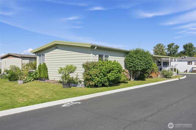 Property photo for 10628 60th Street Court E #140, Puyallup photo 4