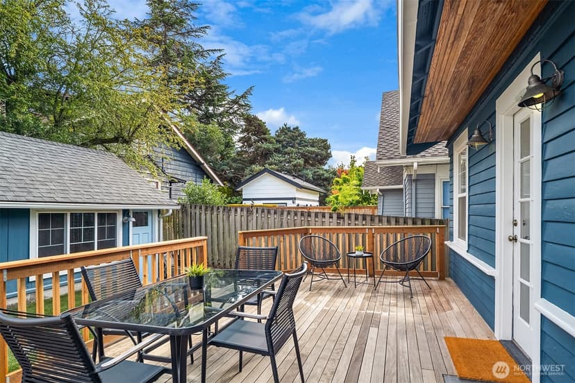 Property photo for 5108 Woodlawn Avenue N, Seattle photo 36