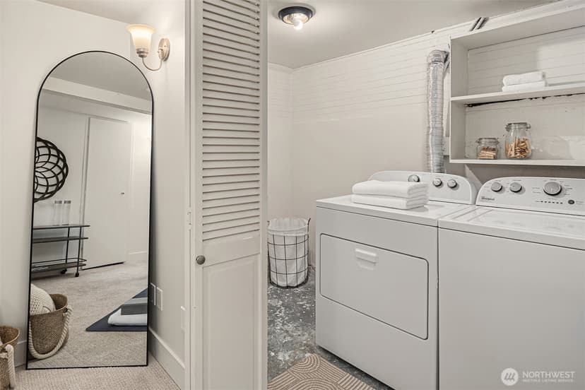 Property photo for 5108 Woodlawn Avenue N, Seattle photo 35