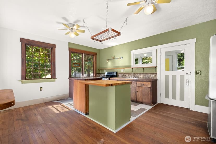 Property photo for 1630 SW Austin Street, Seattle photo 6