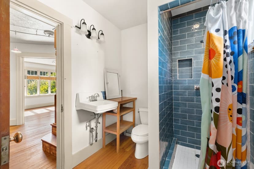 Property photo for 1630 SW Austin Street, Seattle photo 15