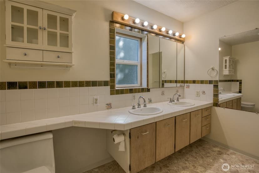 Property photo for 288 Sand Dune Avenue NW, Ocean Shores photo 14