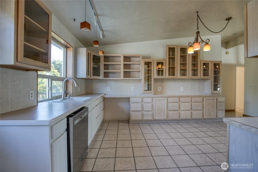 Property photo for 288 Sand Dune Avenue NW, Ocean Shores photo 10