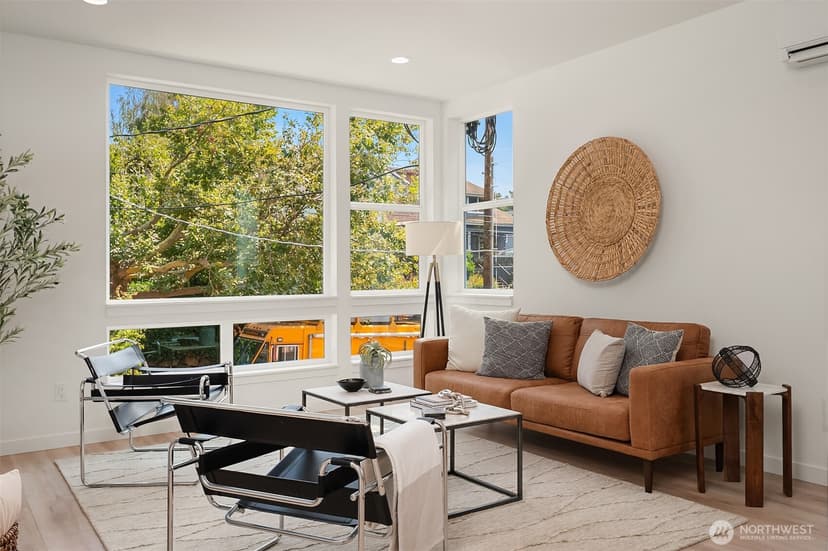 Property photo for 723 15th Avenue #C, Seattle photo 4