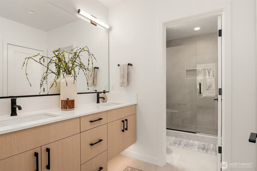 Property photo for 723 15th Avenue #C, Seattle photo 6