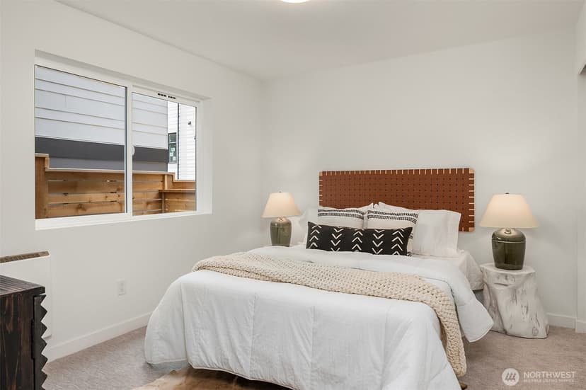 Property photo for 723 15th Avenue #C, Seattle photo 9