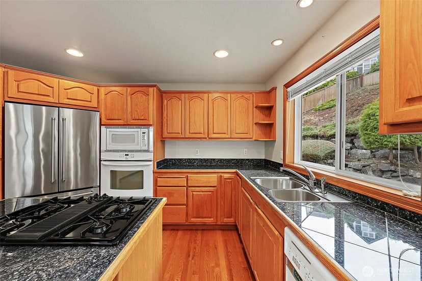 Property photo for 4217 Crystal Lane Loop SE, Puyallup photo 15