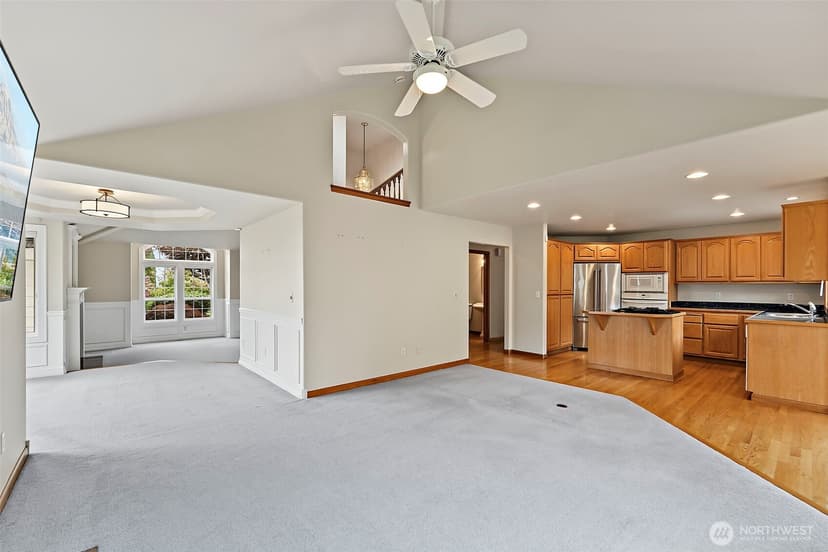 Property photo for 4217 Crystal Lane Loop SE, Puyallup photo 12