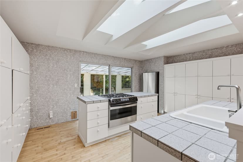 Property photo for 14329 Komedal Road NE, Bainbridge Island photo 10