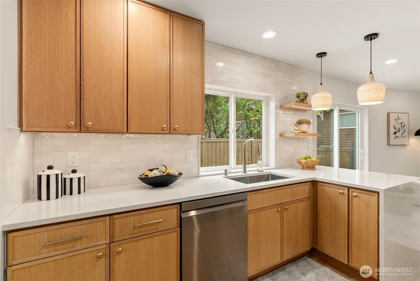 Property photo for 7312 Fauntleroy Way SW, Seattle photo 13