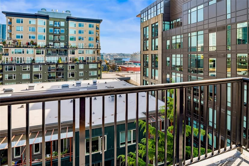 Property photo for 2717 Western Avenue #8014, Seattle photo 7