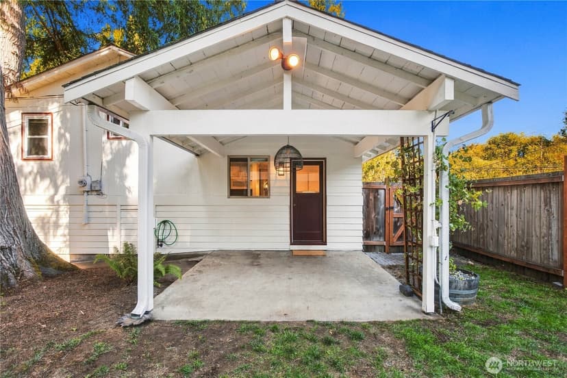 Property photo for 18709 Ballinger Way NE, Lake Forest Park photo 34