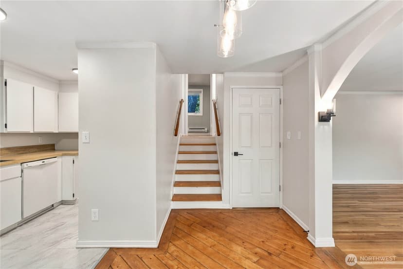 Property photo for 18709 Ballinger Way NE, Lake Forest Park photo 14