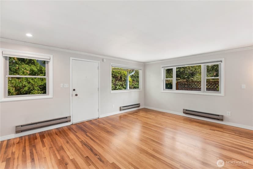 Property photo for 18709 Ballinger Way NE, Lake Forest Park photo 9
