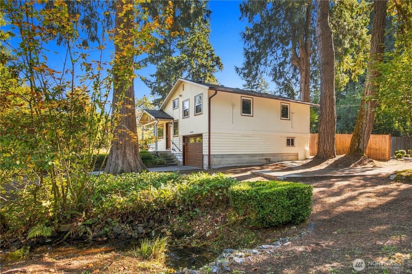 Property photo for 18709 Ballinger Way NE, Lake Forest Park photo 5