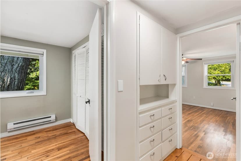Property photo for 18709 Ballinger Way NE, Lake Forest Park photo 22