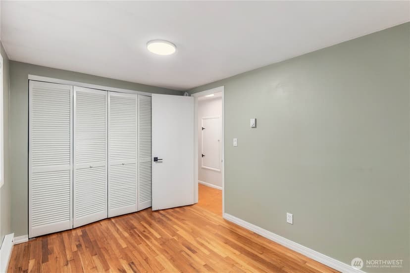 Property photo for 18709 Ballinger Way NE, Lake Forest Park photo 21