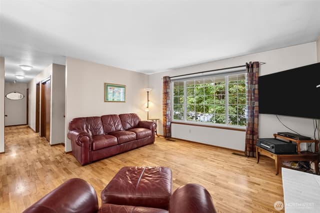 Property photo for 17124 State Route 9 SE, Snohomish photo 5