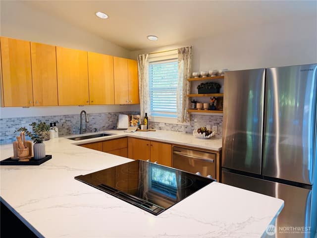 Property photo for 1574 NE Park View Drive #6, Bainbridge Island photo 2