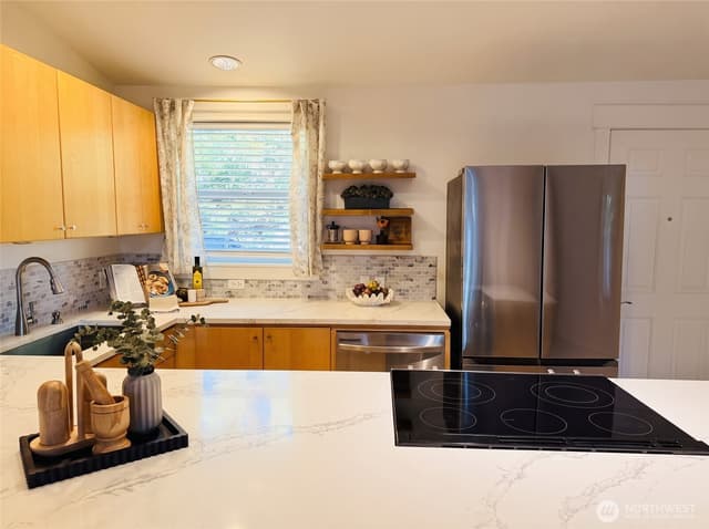 Property photo for 1574 NE Park View Drive #6, Bainbridge Island photo 3