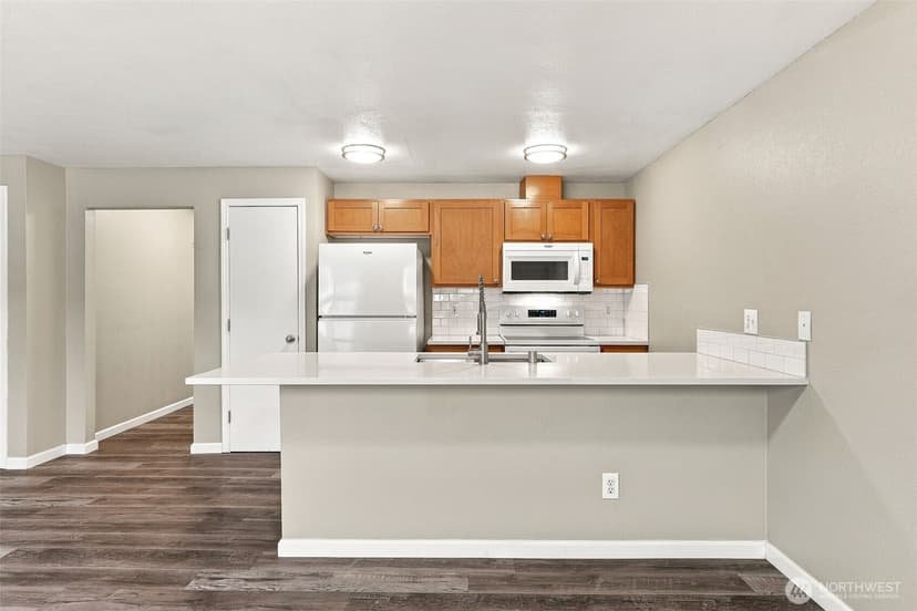 Property photo for 4036 S Warner Street #B, Tacoma photo 9