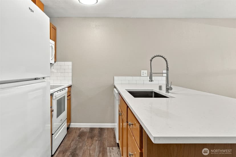 Property photo for 4036 S Warner Street #B, Tacoma photo 11