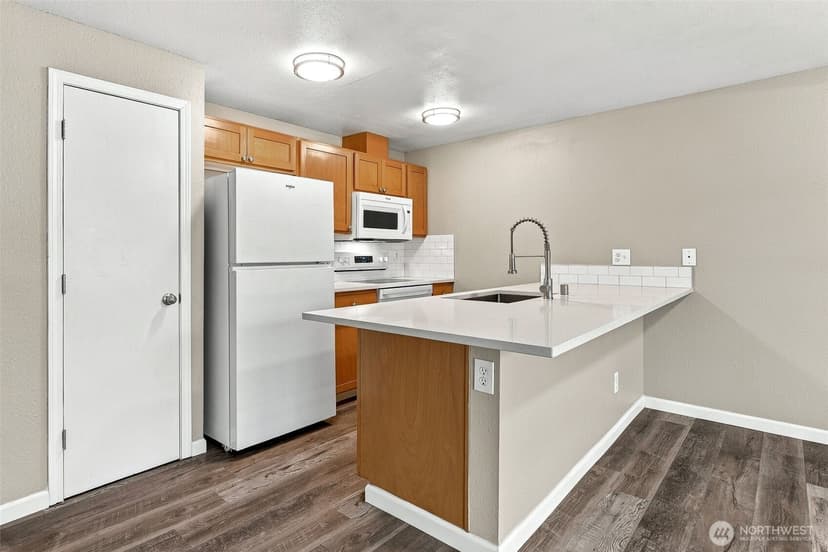 Property photo for 4036 S Warner Street #B, Tacoma photo 10
