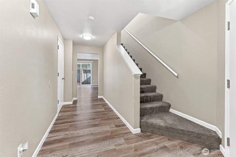 Property photo for 4036 S Warner Street #B, Tacoma photo 2