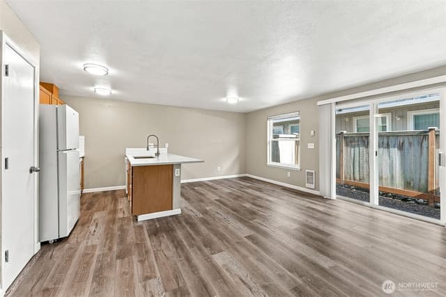 Property photo for 4036 S Warner Street #B, Tacoma photo 5