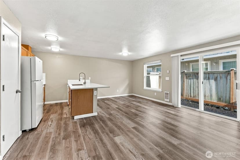 Property photo for 4036 S Warner Street #B, Tacoma photo 5