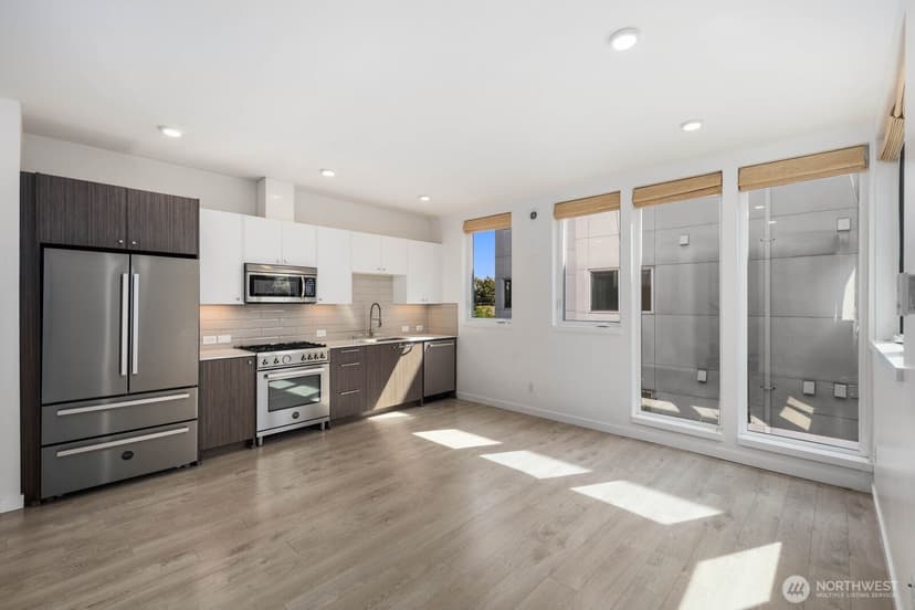 Property photo for 1539 14th Avenue S #B, Seattle photo 5