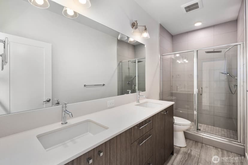 Property photo for 1539 14th Avenue S #B, Seattle photo 17
