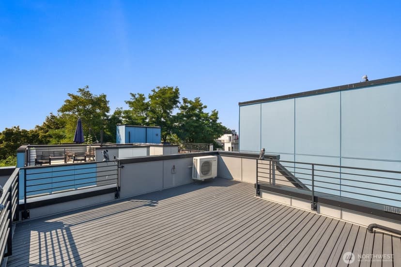Property photo for 1539 14th Avenue S #B, Seattle photo 2