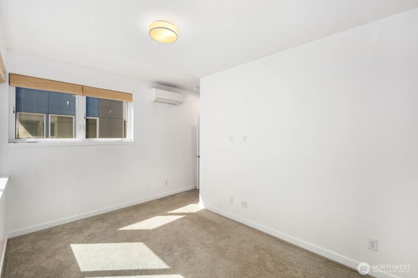 Property photo for 1539 14th Avenue S #B, Seattle photo 14