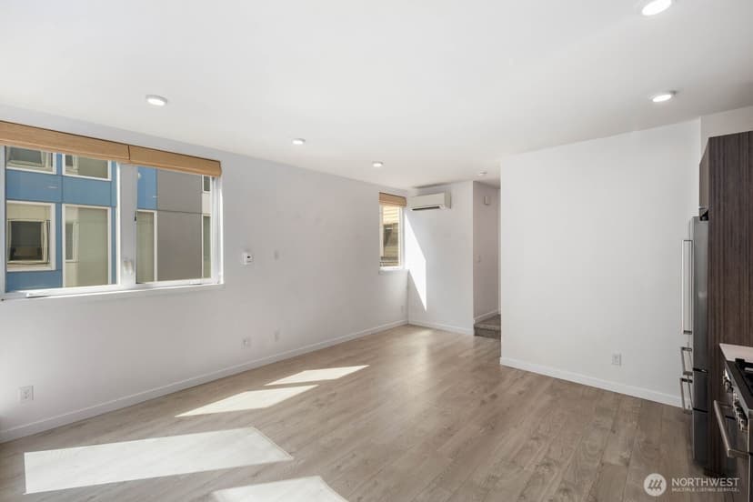 Property photo for 1539 14th Avenue S #B, Seattle photo 11